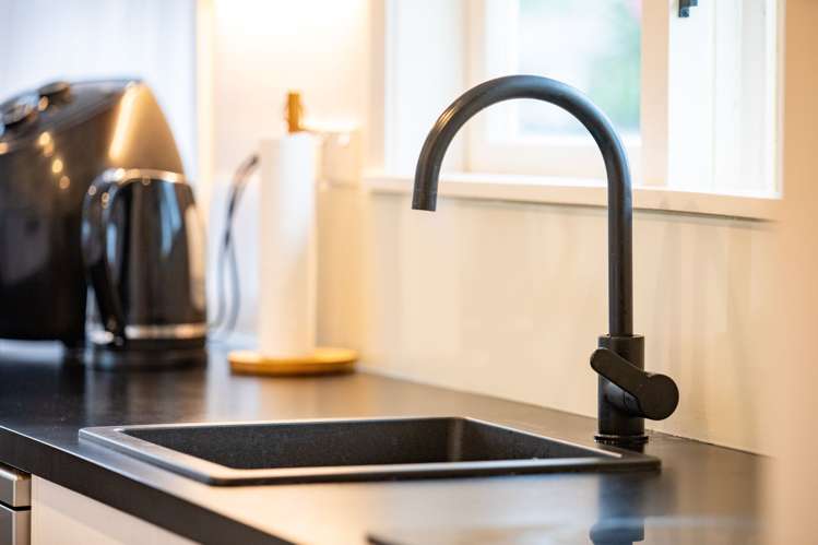 6 Colstone Street Glenview_9