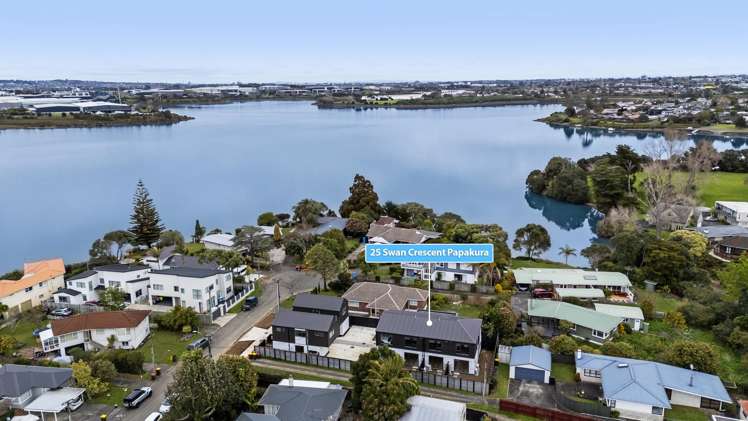 3/25 Swan Crescent Pakuranga_13