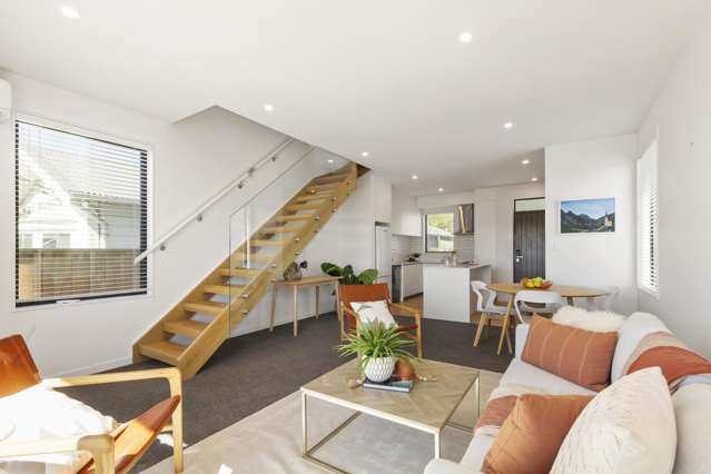 1/166 Queens Drive Lyall Bay_1