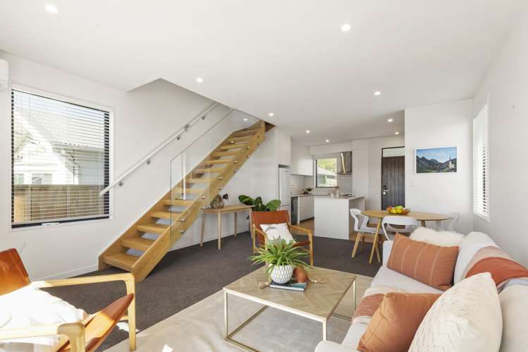 1/166 Queens Drive Lyall Bay_1