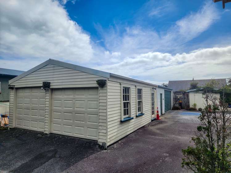 2 Palmerston Street Greymouth_23