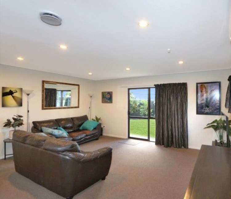 B/811 Cook Place 10495_3