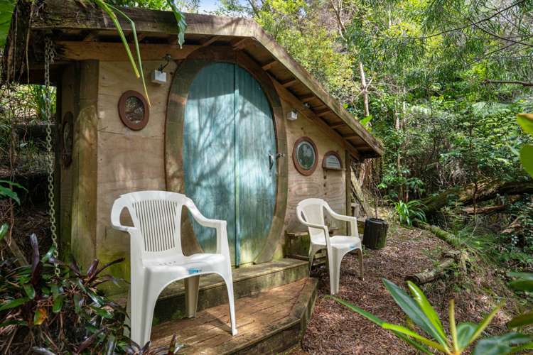 1125 Whangaparaoa Road Tindalls Beach_12