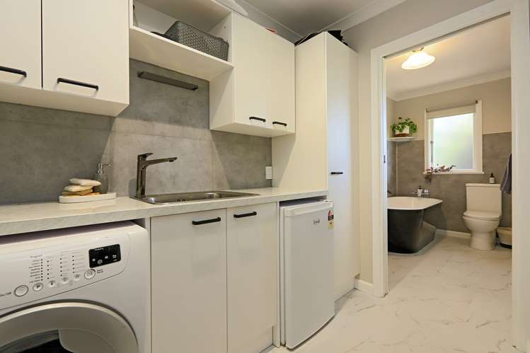 8 Neeve Place Taradale_14