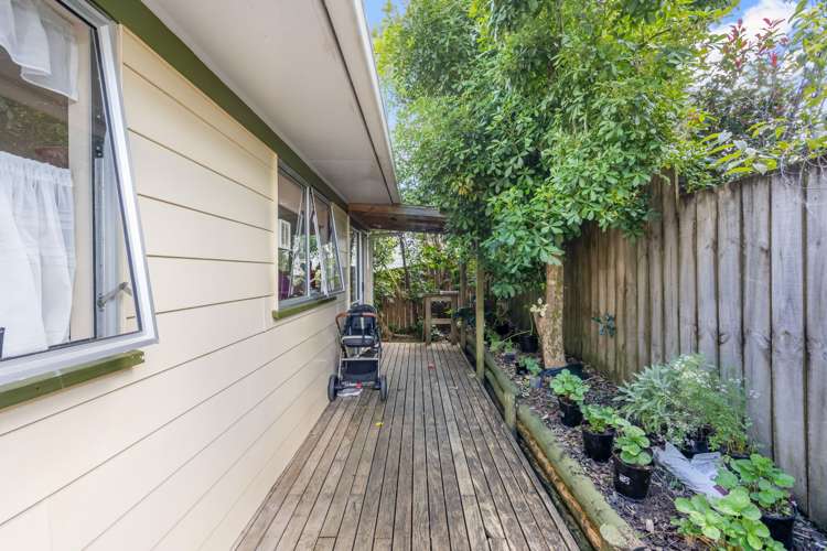 8b Glover Place Onerahi_11