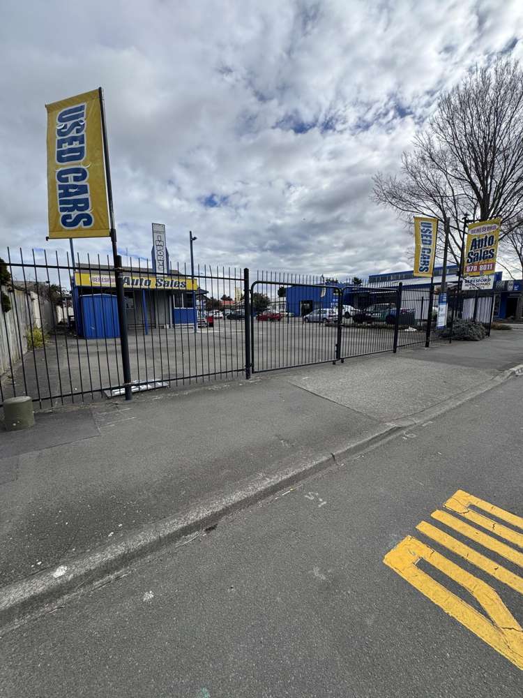 718 Heretaunga Street West_0