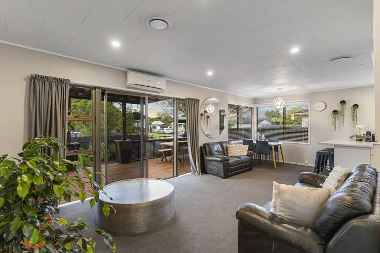 8 Bluewater Place Wattle Downs_7