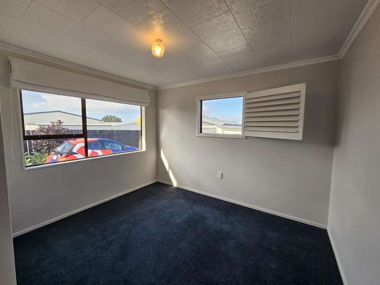 47A Glamis Ave 10825_14