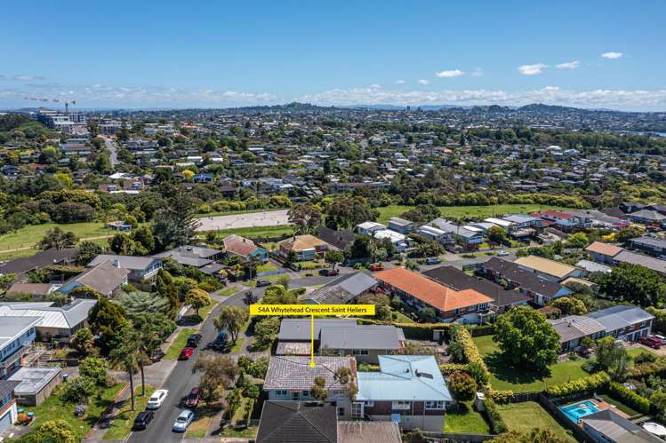 54a Whytehead Crescent Saint Heliers_16