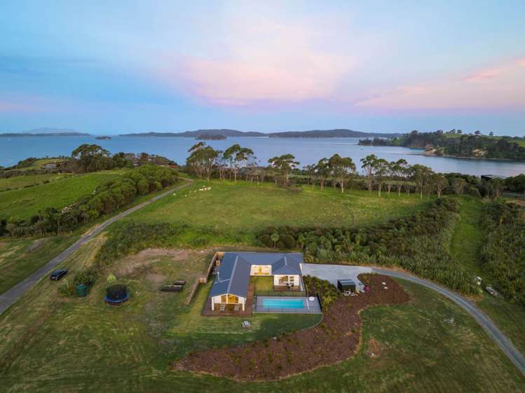 6 Kohatu Roa Way Mahurangi East_37