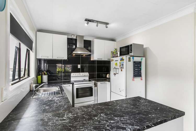 32 Beach Road Te Atatu Peninsula_7