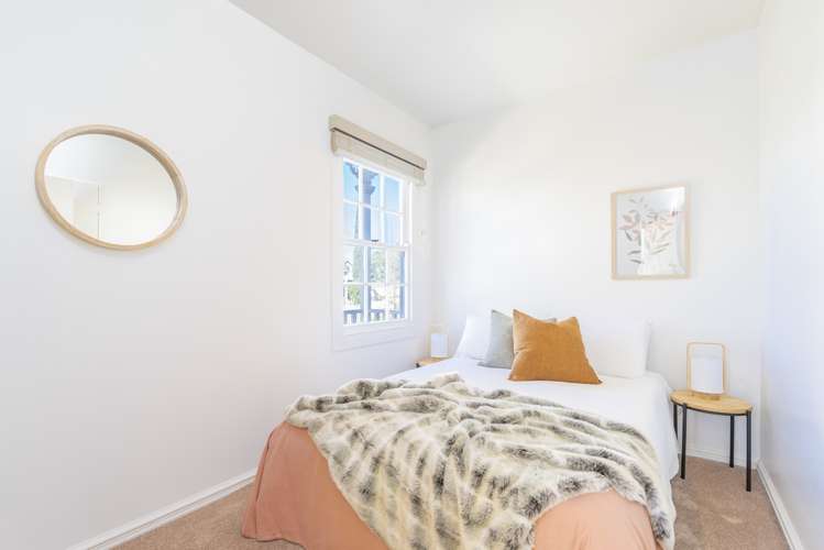 16 Beach Road Northcote Point_17