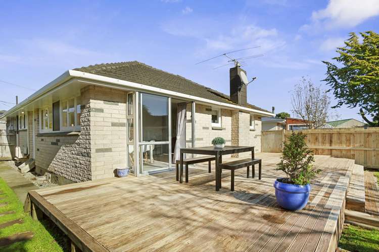 7 Holyoake Crescent Avalon_12