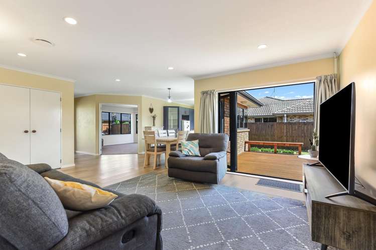 34 Cairns Crescent Rototuna_8