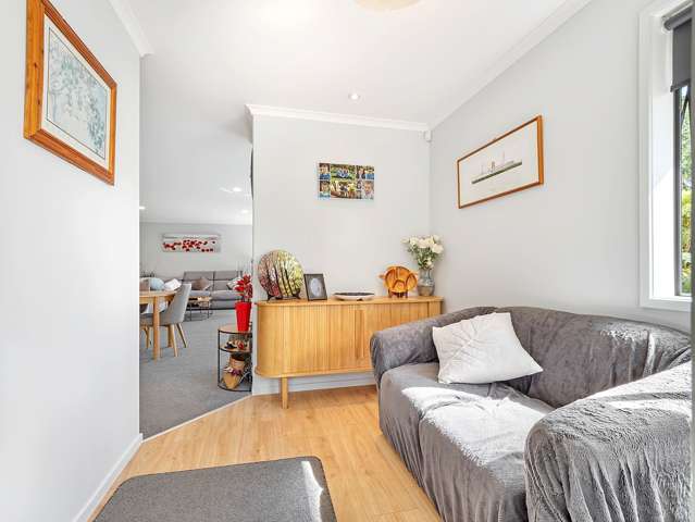 6 Stonebridge Park Drive Holdens Bay_2