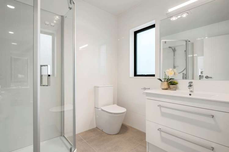 8 Tagish Way Orewa_13