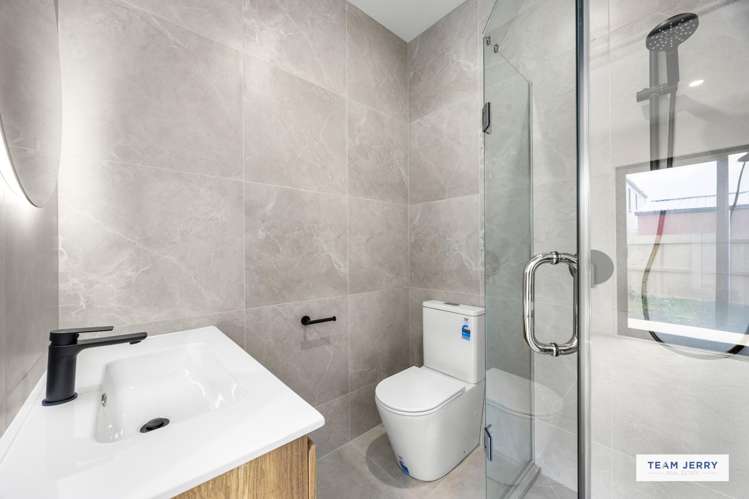 38 Stableford Crescent Opaheke_16