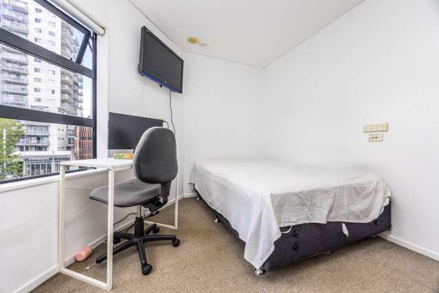 8h/30 Symonds Street Grafton_3