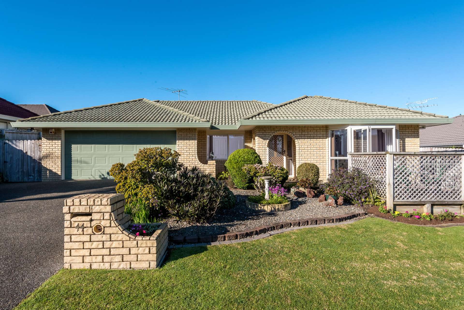 44 Stewart Gibson Place Manurewa_0