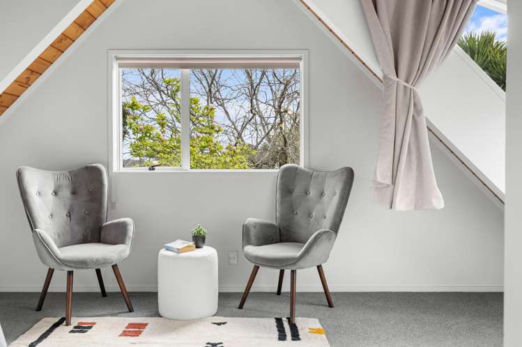 5/110 Norman Lesser Drive St Johns_13