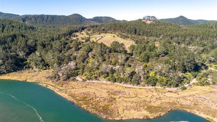 671 Hikuai Settlement Road Pauanui_4