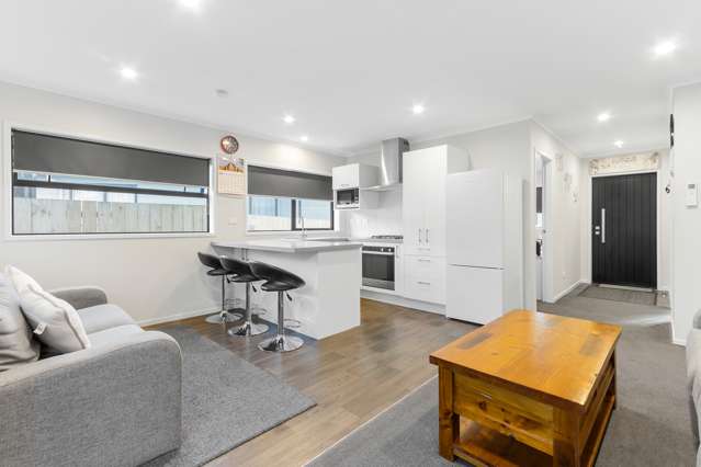 2/11 Shelley Jane Place Dinsdale_3