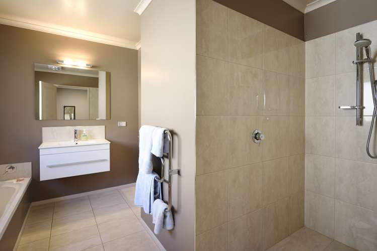 6 Berkshire Place Stoke_12