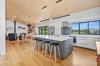 42A Forest View Road_3