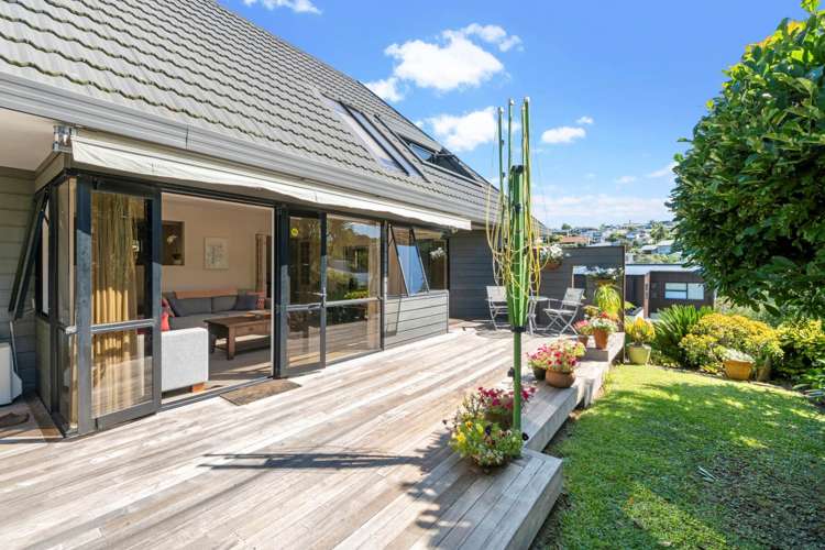 2/97 Beach Road Castor Bay_28