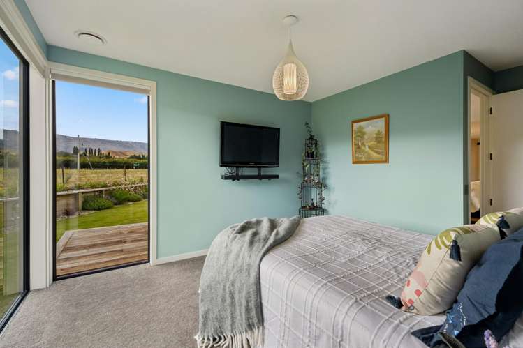 93 Magnum Drive Cromwell_14