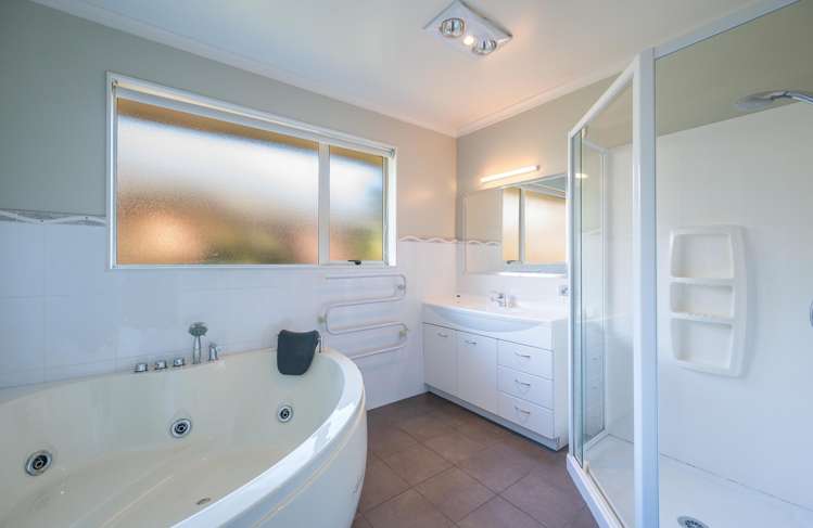 447 Suffolk Road Stoke_16