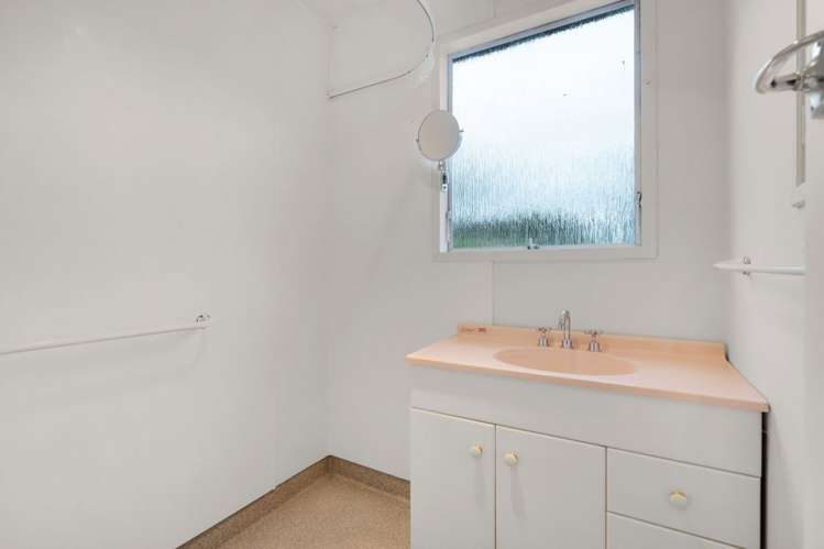 1/9 Woodcote Avenue Hornby_8