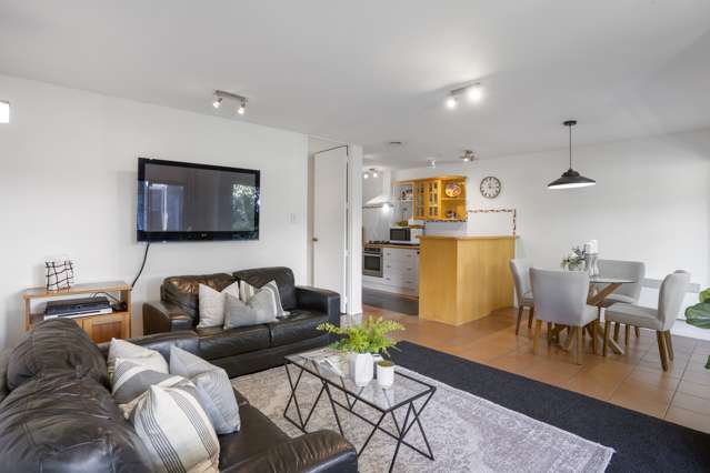 2/56 Campbell Road Onehunga_3