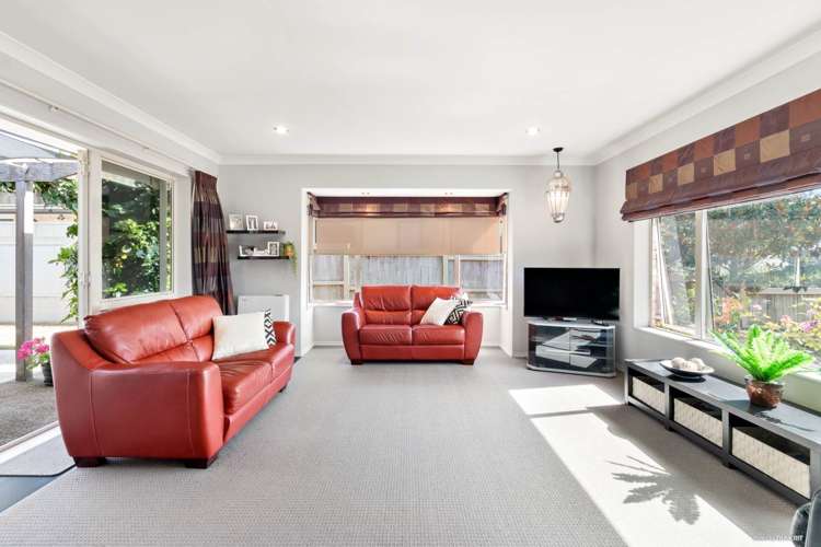 53 Lough Bourne Drive Pukekohe_8