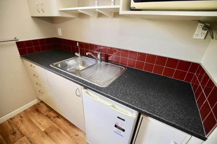 229 Te Rapa Road Beerescourt_5