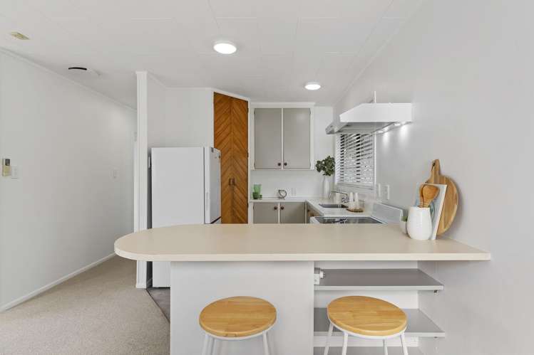 2/231 Birkdale Road Birkdale_6