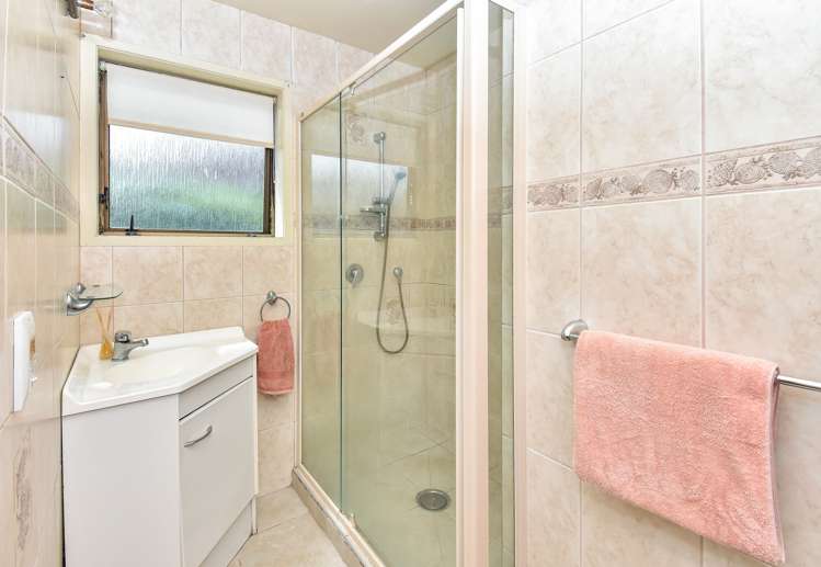 13a Lawson Way Manurewa_11