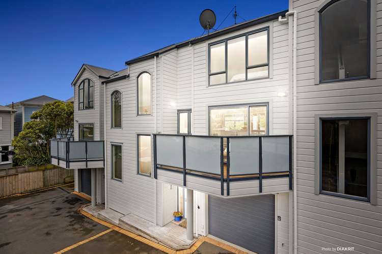 4/96 Austin Street Mount Victoria_13