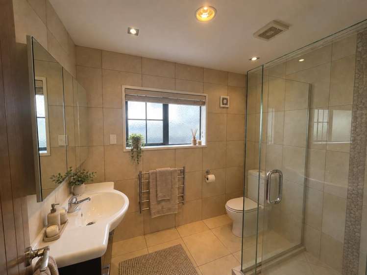 66a Bradbury Road Botany Downs_5