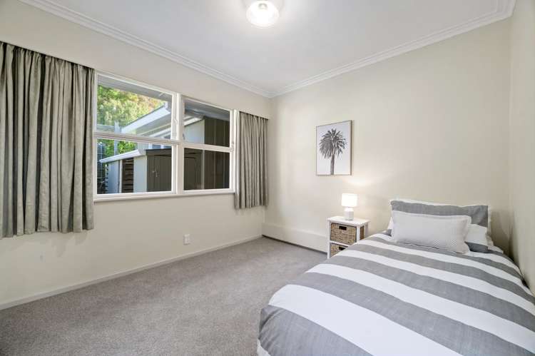 24 Russell Crescent Western Heights_15