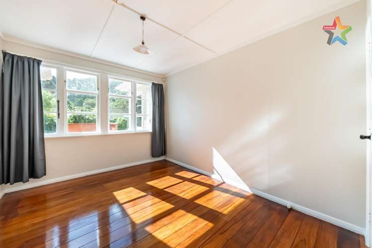 66 Wilkie Crescent Naenae_22