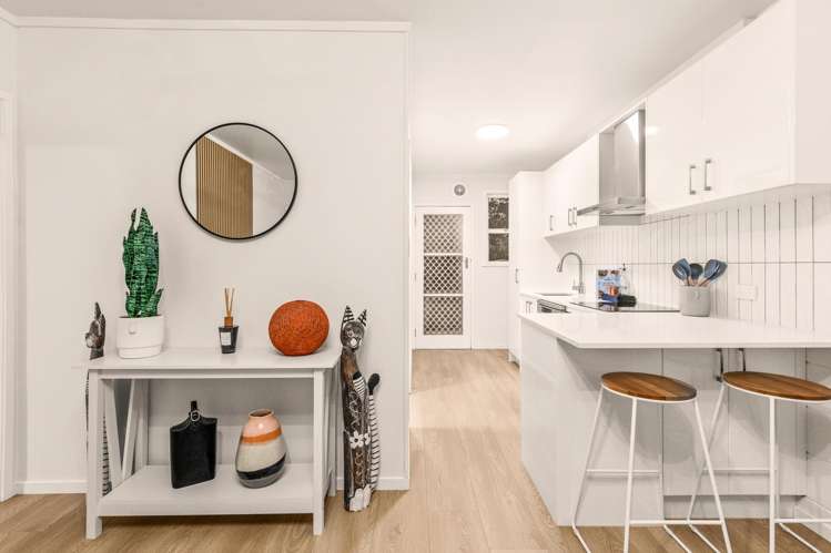 2/134 Edmonton Road Te Atatu South_15