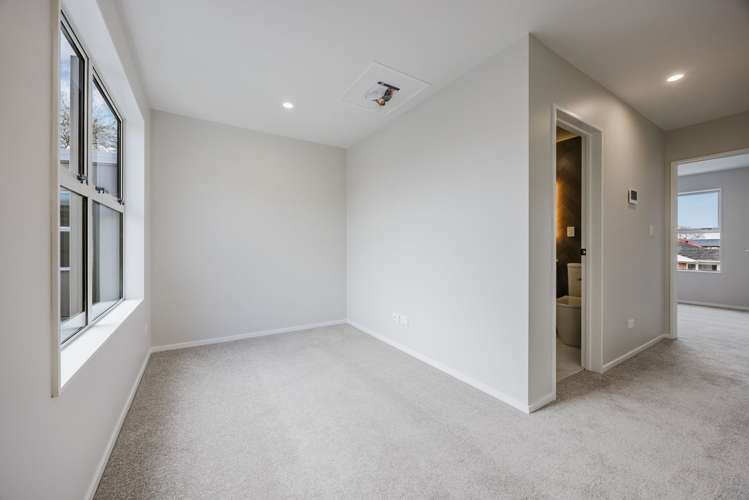 2/233 Great South Road_4