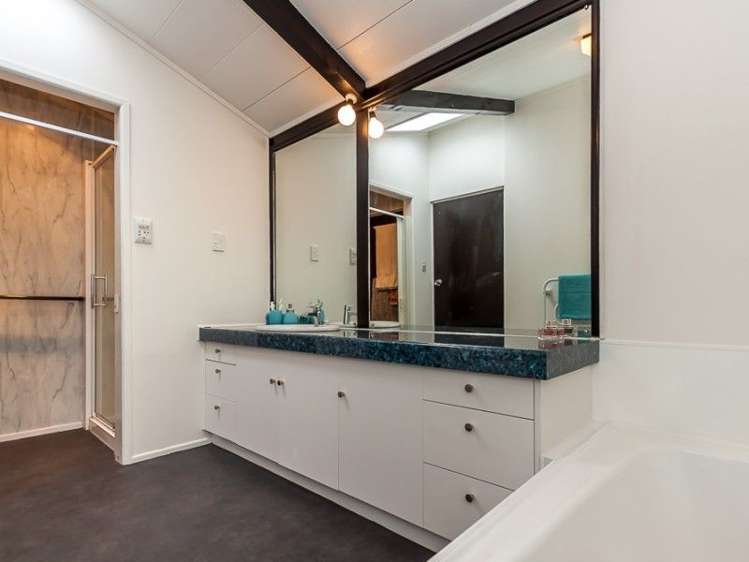 110 Linton Street West End_10