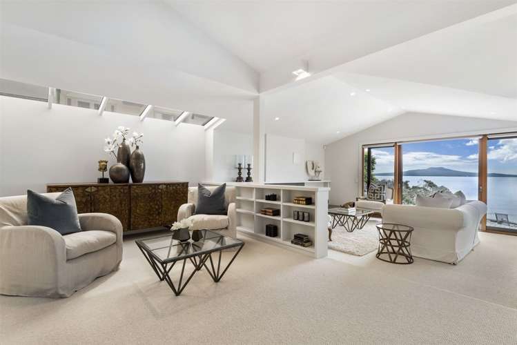 1/3 Beach Road Castor Bay_7