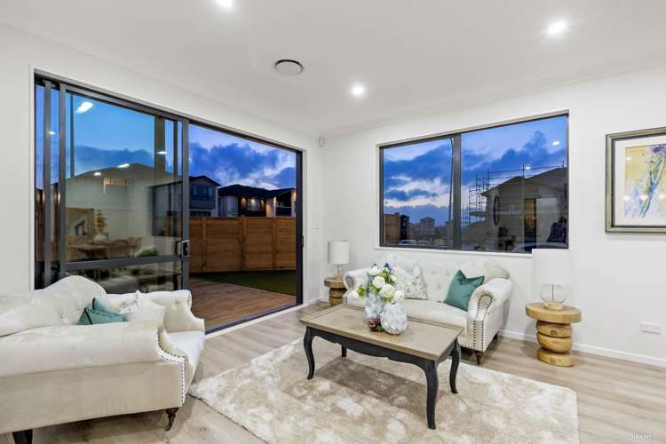 44 Lime Hill Rise Flat Bush_5