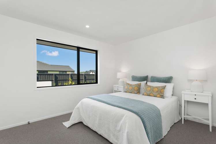 6 Earl Way Amberley_12