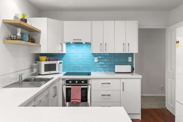 1692b Cust Road Cust_9