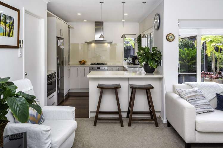 15 Gillett Place Botany Downs_5