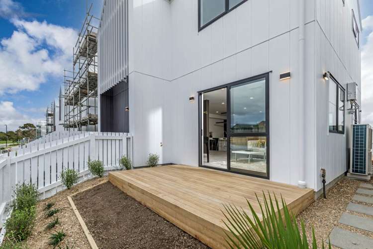 5 Pukeko Road Hobsonville_24
